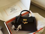 Hermes kelly bag size ：19*12.5cm