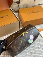 LOUIS VUITTON lv vanity Toiletry Bag size : 28*16cm - Image 4