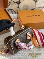 LOUIS VUITTON LV Speedy20 - Image 4