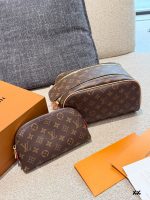 LOUIS VUITTON lv vanity Toiletry  Bag size : 25.5x17x9cm