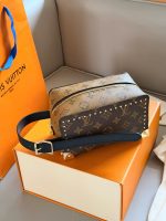 LOUIS VUITTON lv vanity Toiletry Bag size : 19X12 cm