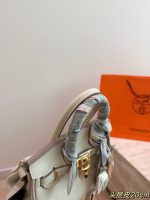Hermes birkin 20 bag   size : 20x14 cm - Image 3