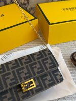 Fendi  woc size：20*10cm - Image 3