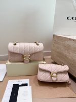 COACH Tabby  hobo size : 26/ 20cm