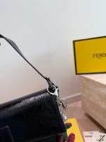 FENDI Baguette black leather size : 26 cm - Image 4
