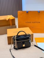 LOUIS VUITTON lv vanity  size : 20 cm - Image 4