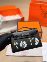 Hermès Kelly 24 crossbody bag size : 24 x14 cm - Image 4
