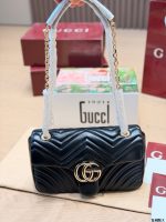 GUCCI marmont bag size : 26*15cm , 22*13cm - Image 5