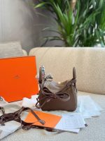 Hermes lindy mini  bag size : 19cm - Image 5