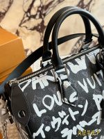 LOUIS VUITTON LV Speedy30 cm - Image 4
