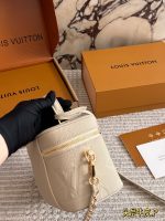 LOUIS VUITTON lv vanity  Bag size : 19*12cm - Image 3