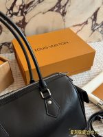 LOUIS VUITTON LV Speedy Cargo Vibe size : 28 x 17cm - Image 4