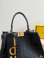 Fendi Peekaboo tote size :30x23cm - Image 5