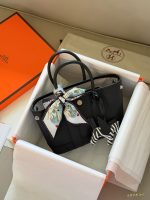 Hermes mini garden size : 23*16cm