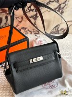 Hermes kelly bag size : 24 x 18cm - Image 5