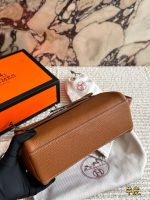 Hermes kelly bag size : 24 x 18cm - Image 5