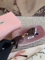 MIUMIU sunglasses - Image 5