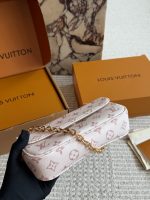 LOUIS VUITTON lv ivy bag size : 22*12cm - Image 5
