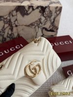 GUCCI marmont bag size : 26*15cm , 22*13cm - Image 6