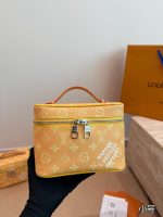 LOUIS VUITTON lv vanity toiletry bag size : 16/24/30 cm - Image 6