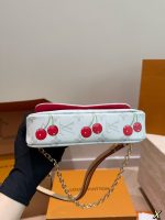 LOUIS VUITTON lv ivy bag size : 22*12cm - Image 5
