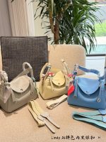 Hermes lindy bag size : 26cm - Image 4