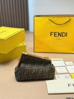 Fendi hobo size :24X 18 cm - Image 5
