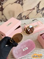 MIUMIU sunglasses - Image 6