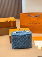 LOUIS VUITTON lv vanity Toiletry Bag size : 23 x16cm - Image 6
