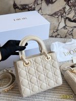 DIOR lady dior  cream white size : 20cm / 17cm - Image 7