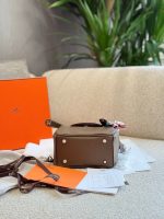 Hermes lindy mini  bag size : 19cm - Image 7