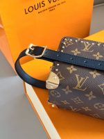 LOUIS VUITTON lv vanity Toiletry Bag size : 19X12 cm - Image 5