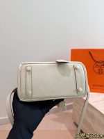 Hermes birkin 20 bag   size : 20x14 cm - Image 6