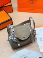 Hermes lindy bag size : 26cm - Image 7