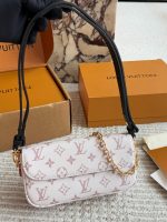 LOUIS VUITTON lv ivy bag size : 22*12cm