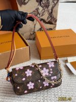 LOUIS VUITTON lv ivy  crossbody size ：22*12cm - Image 7
