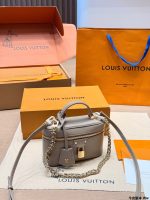 LOUIS VITTON lv vanity size : 18X 16 CM - Image 6