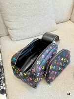LOUIS VUITTON lv vanity Toiletry Bag size : 28*16cm - Image 8