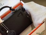 Hermes kelly bag size ：19*12.5cm - Image 8