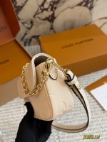LOUIS VUITTON lv ivy bag size : 22*12cm - Image 7