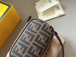 FENDI mini lp vanity  size :  16*10cm - Image 8