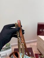 GUCCI marmont bag size : 22 cm - Image 7