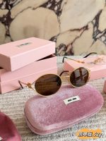MIUMIU sunglasses - Image 8