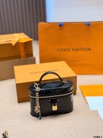 LOUIS VUITTON lv vanity  size : 20 cm - Image 8
