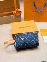 LOUIS VUITTON lv vanity Toiletry Bag size : 25 X 15cm - Image 8