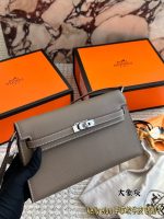 Hermes  kelly elan size: 25*15cm