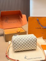 LOUIS VUITTON LV speedy25 cm white - Image 6