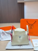 Hermes lindy bag size : 26cm - Image 6