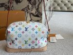 LOUIS VUITTON lv vanity Toiletry  Bag size : 28*16cm
