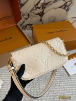 LOUIS VUITTON lv ivy bag size : 22*12cm - Image 8